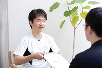 鍼灸師による問診